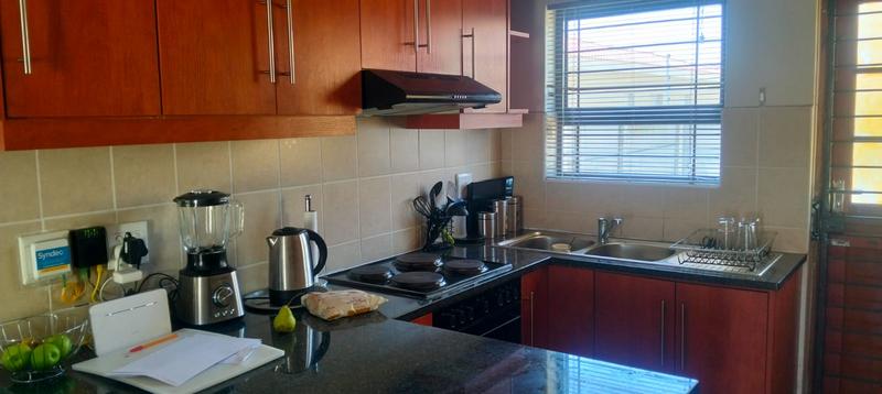 To Let 2 Bedroom Property for Rent in Highbury Western Cape